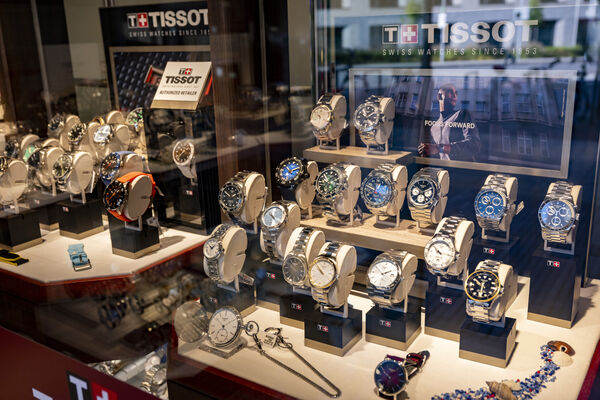 tissot_460.jpg